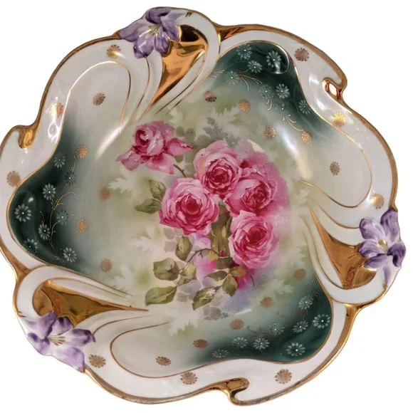 RS Prussia 19th Century Ornate Rose Gilt Scalloped Cabinet Bowl
